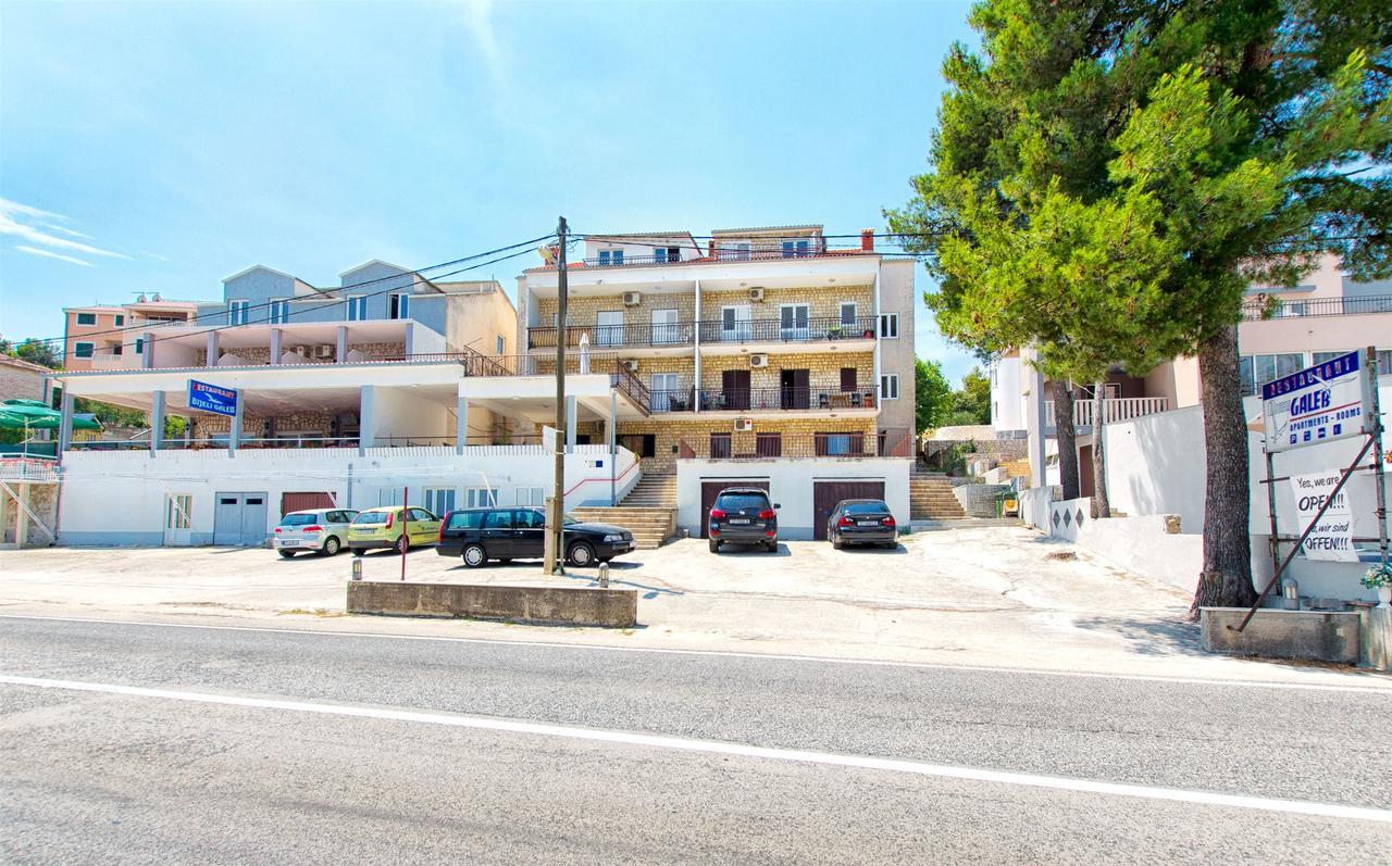 מרינה Apartments Martina מראה חיצוני תמונה